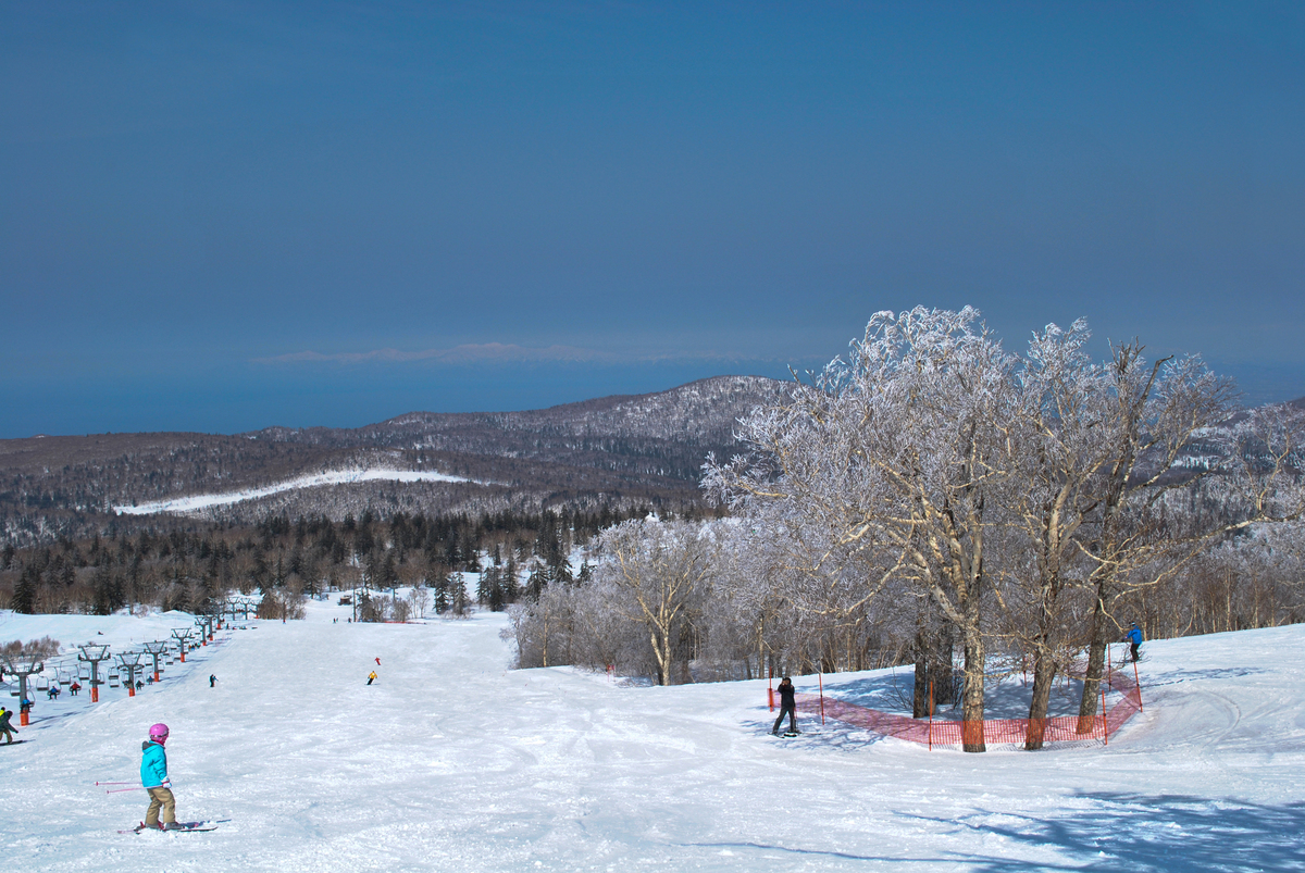 北海道札幌國際滑雪場 春天滑雪風景色