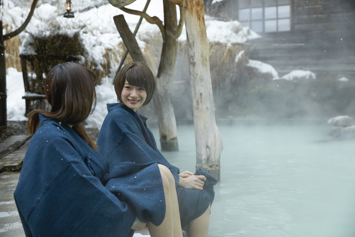 日本雪景溫泉示意圖
